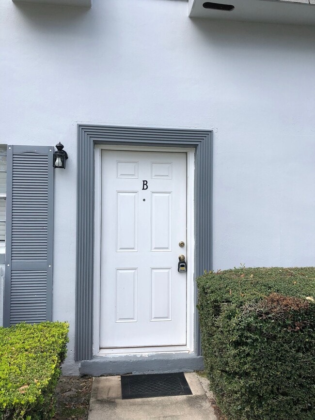 Foto del edificio - 1567 SE 27th St