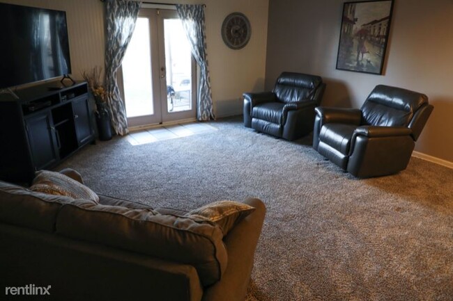 Building Photo - 2 br, 1.5 bath Condo - 24 Chisholm Creek Dr
