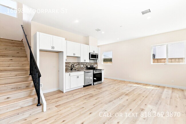 Foto del edificio - 16698 Moorpark St