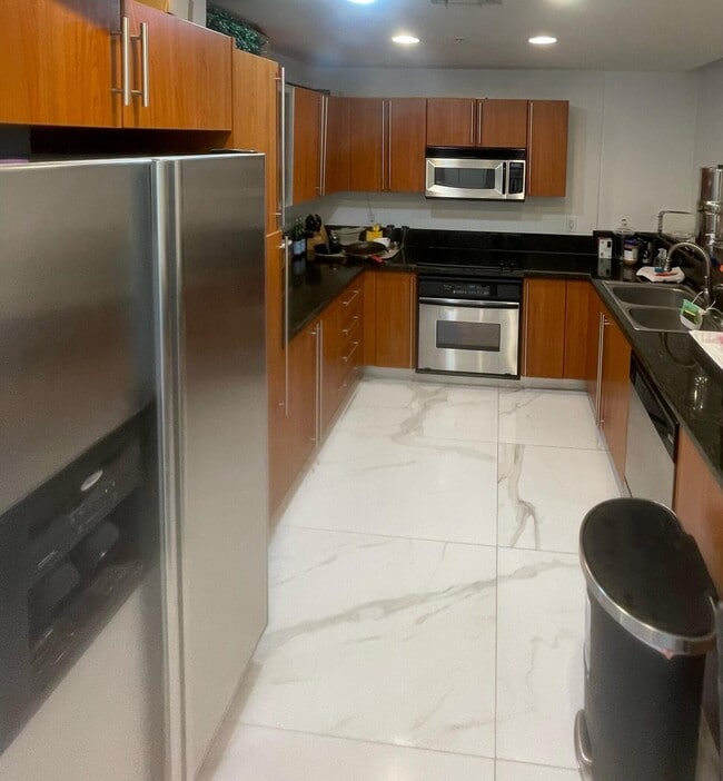 Building Photo - 609 Datura St