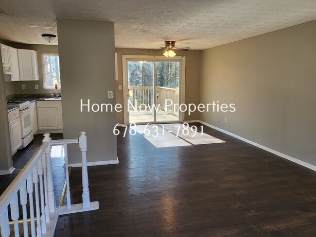 Foto del edificio - Beautiful 5 bedroom/3 bath in Stone Mountain!
