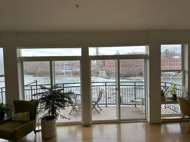 Lots of waterfall views - 60 Winooski Falls Way