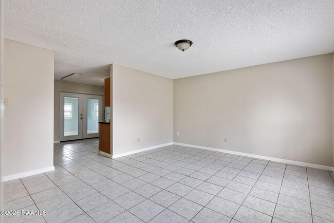 Building Photo - 201 Calypso Ln