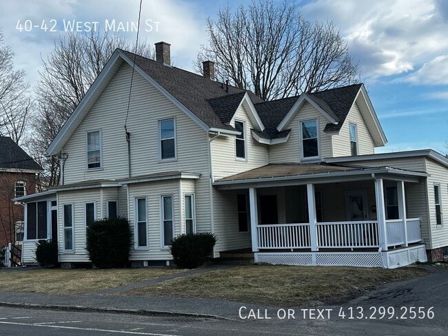 Building Photo - Comfortable Living In This Spacious, Two B...