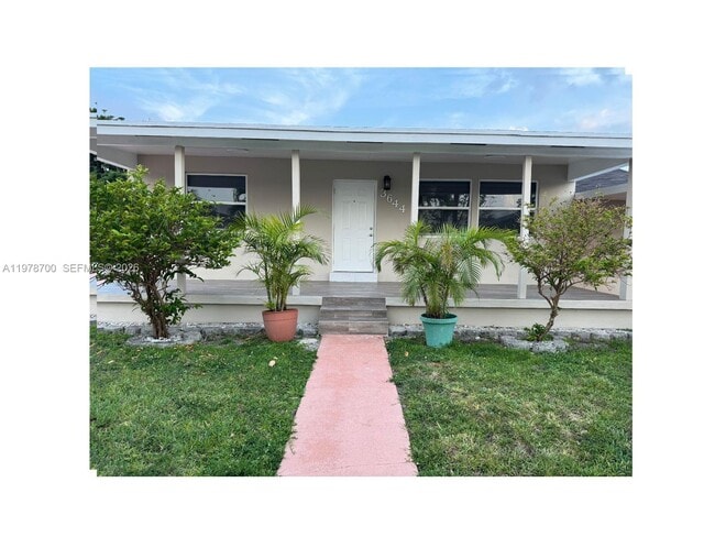 Foto del edificio - 3644 NW 12th St