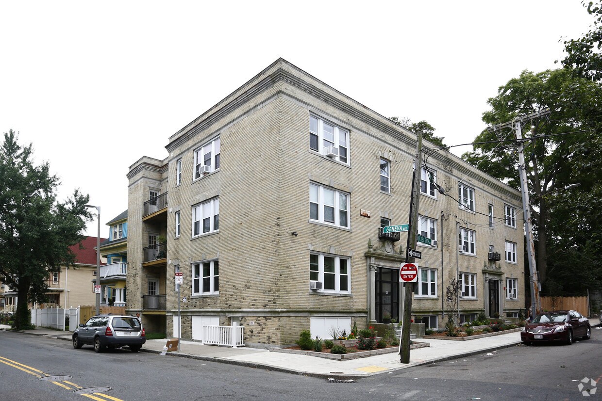 Foto principal - 39-41 Bishop Joe L Smith Way