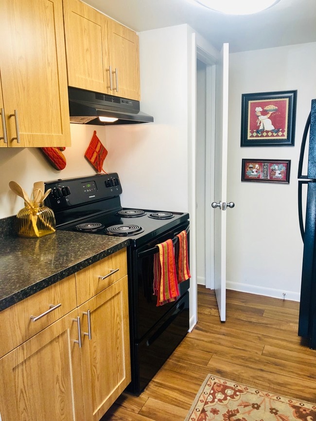 Brookside Manor Apartments Apartments 3404 Magenta Way Brandon, FL