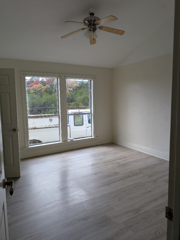 Foto del edificio - 115 Renee Ln