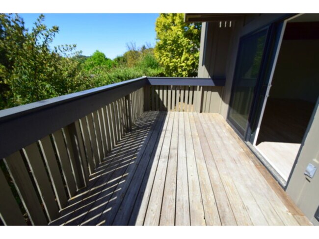 Building Photo - 75 Windstone Dr