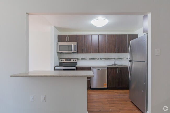 2BR, 1BA - 864SF - Kitchen - 383 Albert St