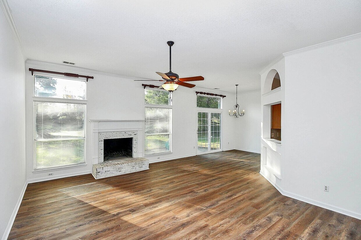 Building Photo - Step into the comfort of 9341 Peckham Rye ...