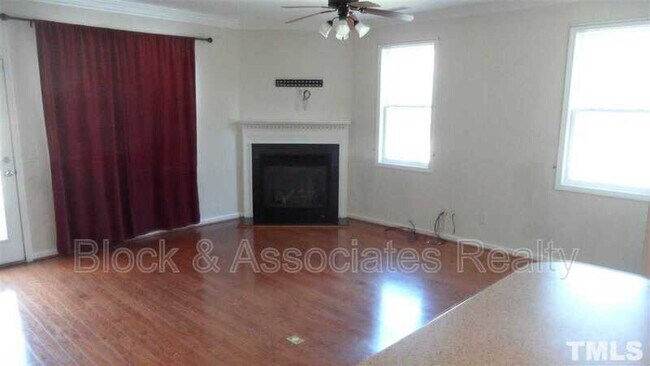 Foto del edificio - 4714 Lawhorn St