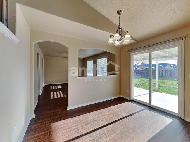 Foto del edificio - 956 S Wild Yucca Ave