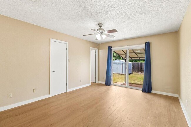 Foto del edificio - 13355 Water Oak Ln