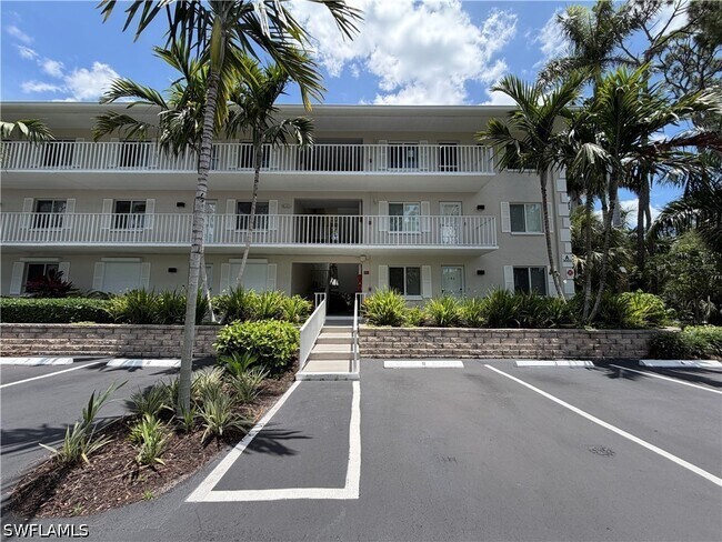 Foto del edificio - 3002 Sandpiper Bay Cir