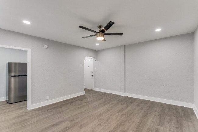 Photo - 49 E Cliveden St Apartment