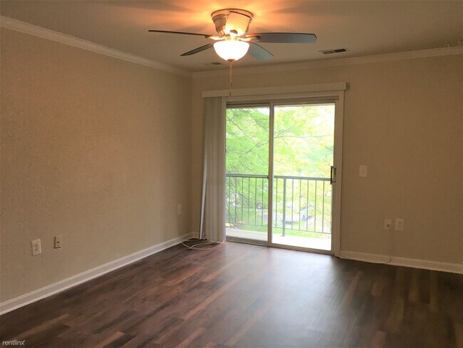 Building Photo - 18318 Streamside Dr