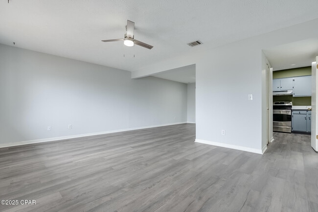 Foto del edificio - 505 Palermo Rd