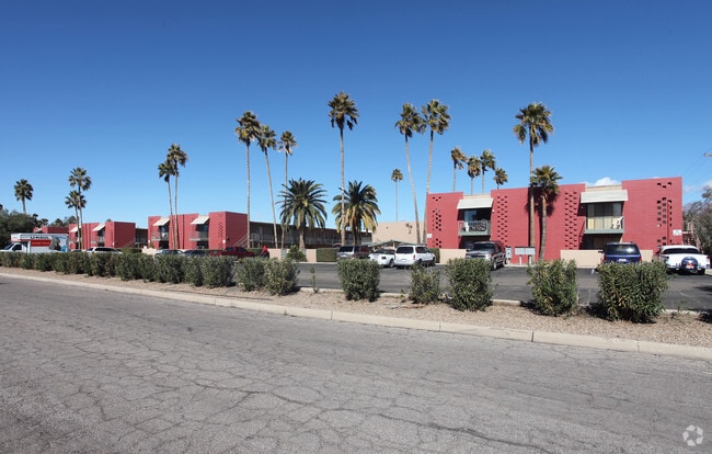 Building Photo - Royal Palms Apartments