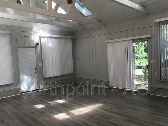 Foto del edificio - 7400 E 100th St
