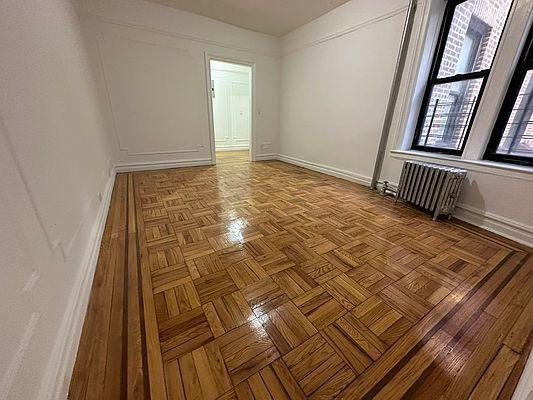 Foto del edificio - 1 bedroom in BRONX NY 10468