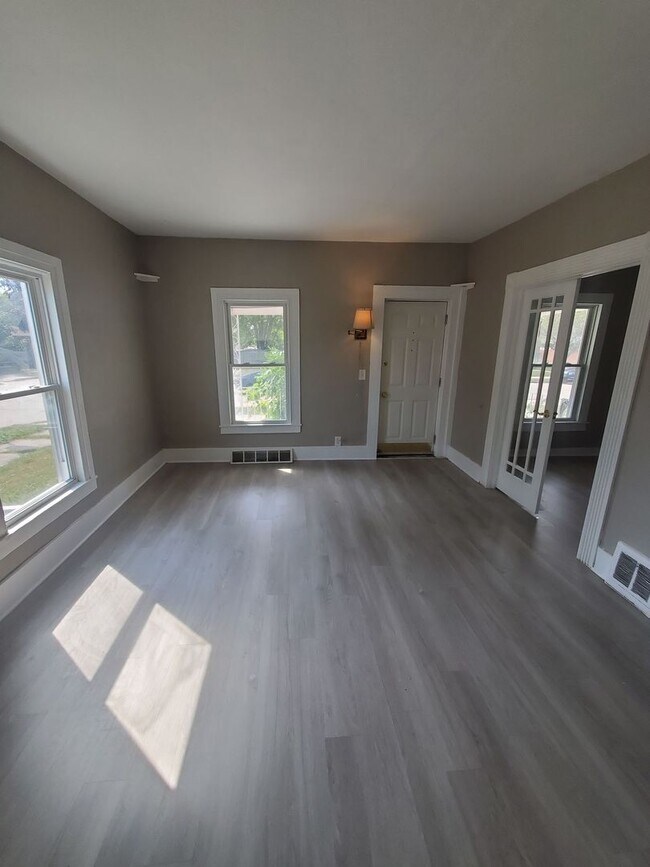 Foto del edificio - 3201 Charles St