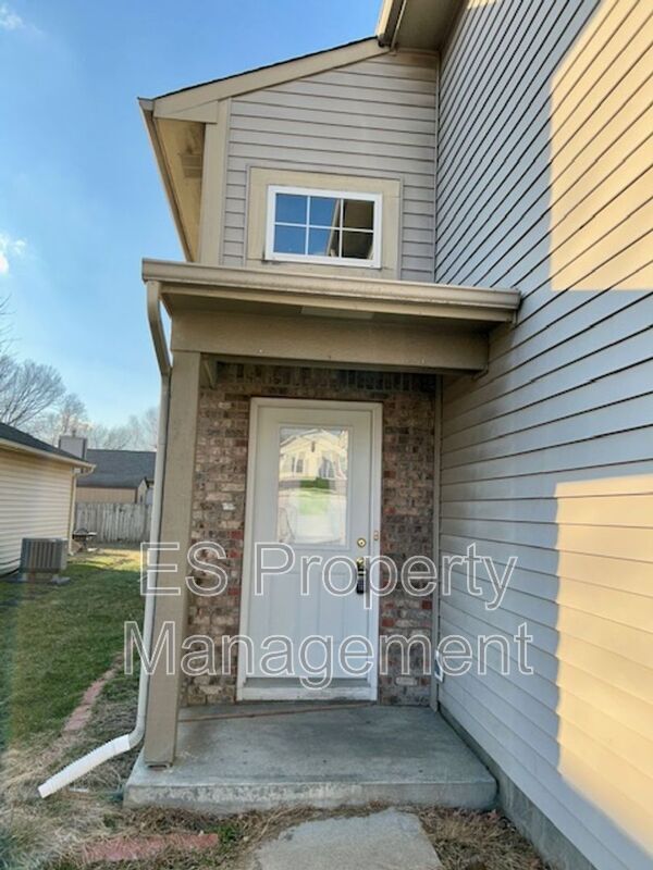 Foto del edificio - 6316 Long River Ln