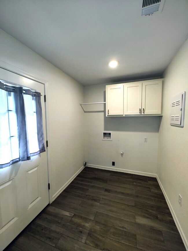 Building Photo - 3374 US-69