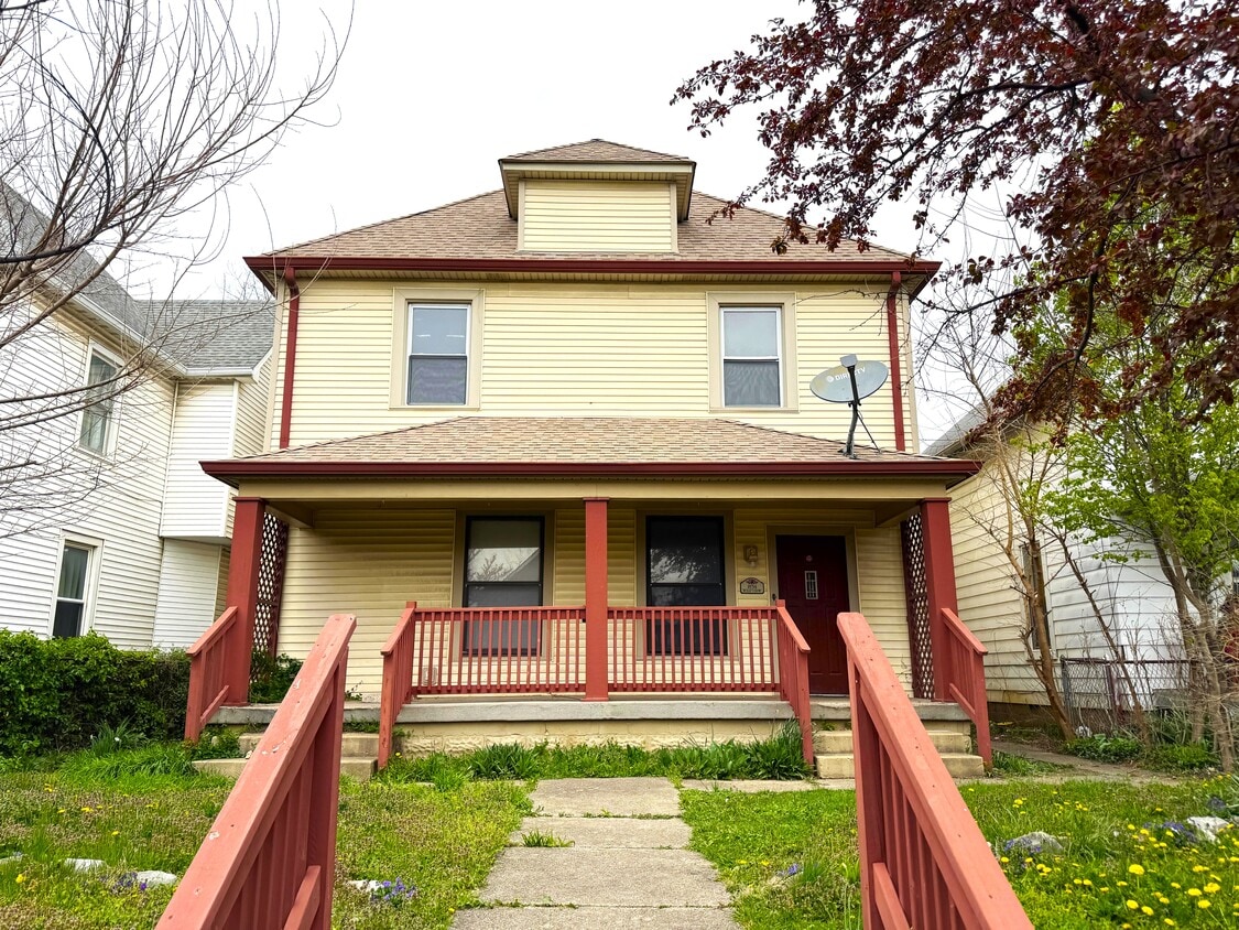Photo - 1834 Westview Dr