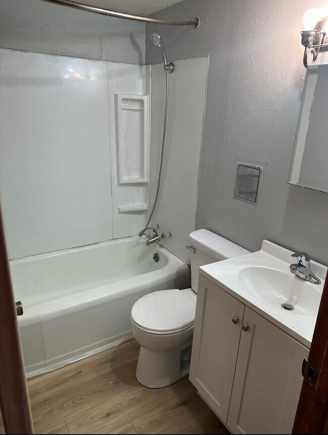 Foto del edificio - 3 bedroom 1 bath home