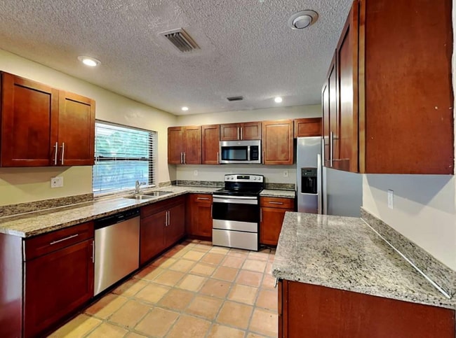 Foto del edificio - 6408 NW 33rd Terrace