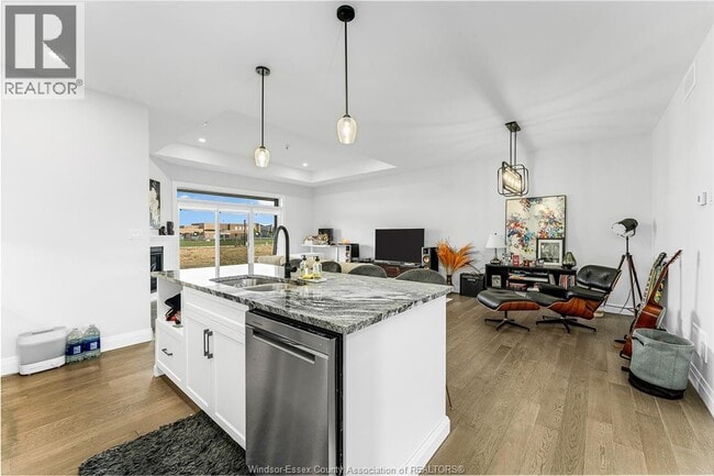 Photo du bâtiment - 2398 Barkley Ave