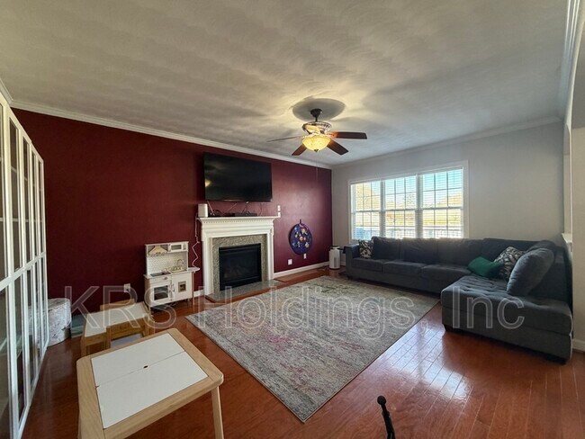 Foto del edificio - 516 Bells Hollow Ct