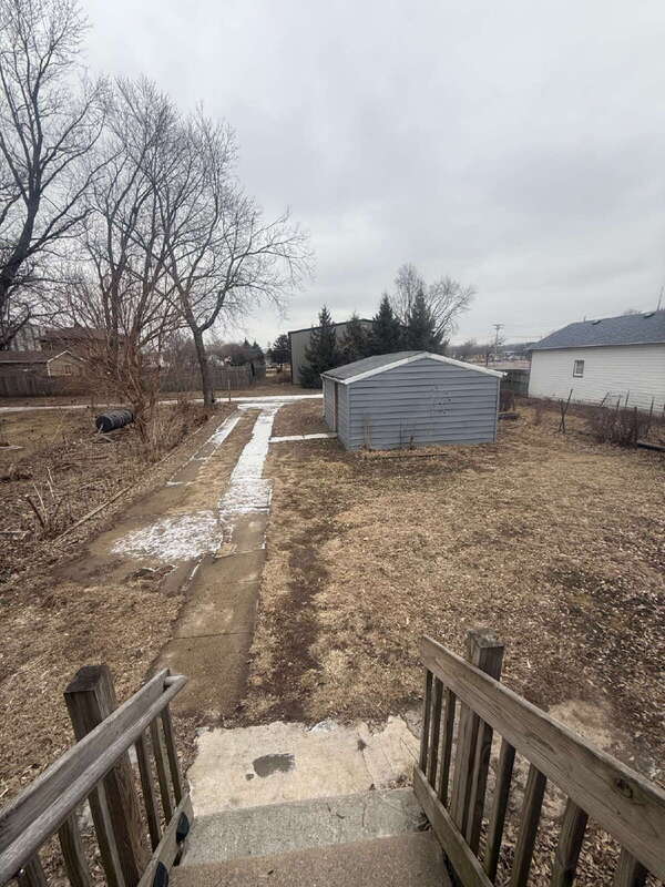 Building Photo - 1813 SW 2nd St