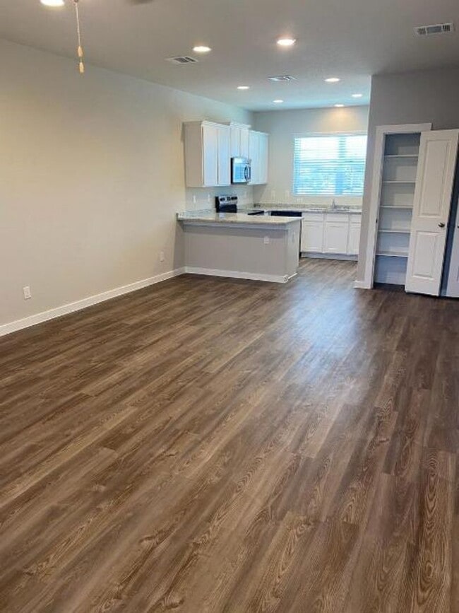 Building Photo - 13306 Rowdy Cove