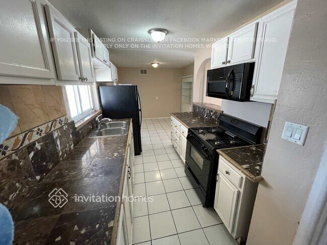 Foto del edificio - 4301 N 48th Dr