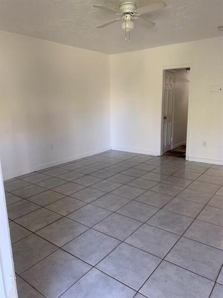 Building Photo - 622 NE 7th St