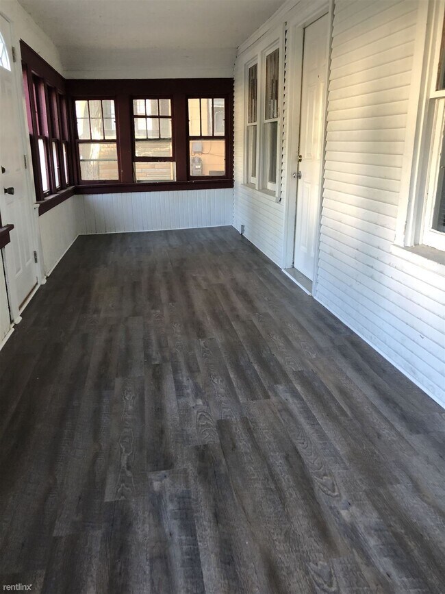 Foto del edificio - 6 br, 2 bath House - 415 Eldred St