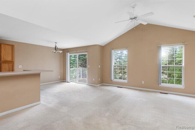 Building Photo - 43822 Rushcliffe Dr