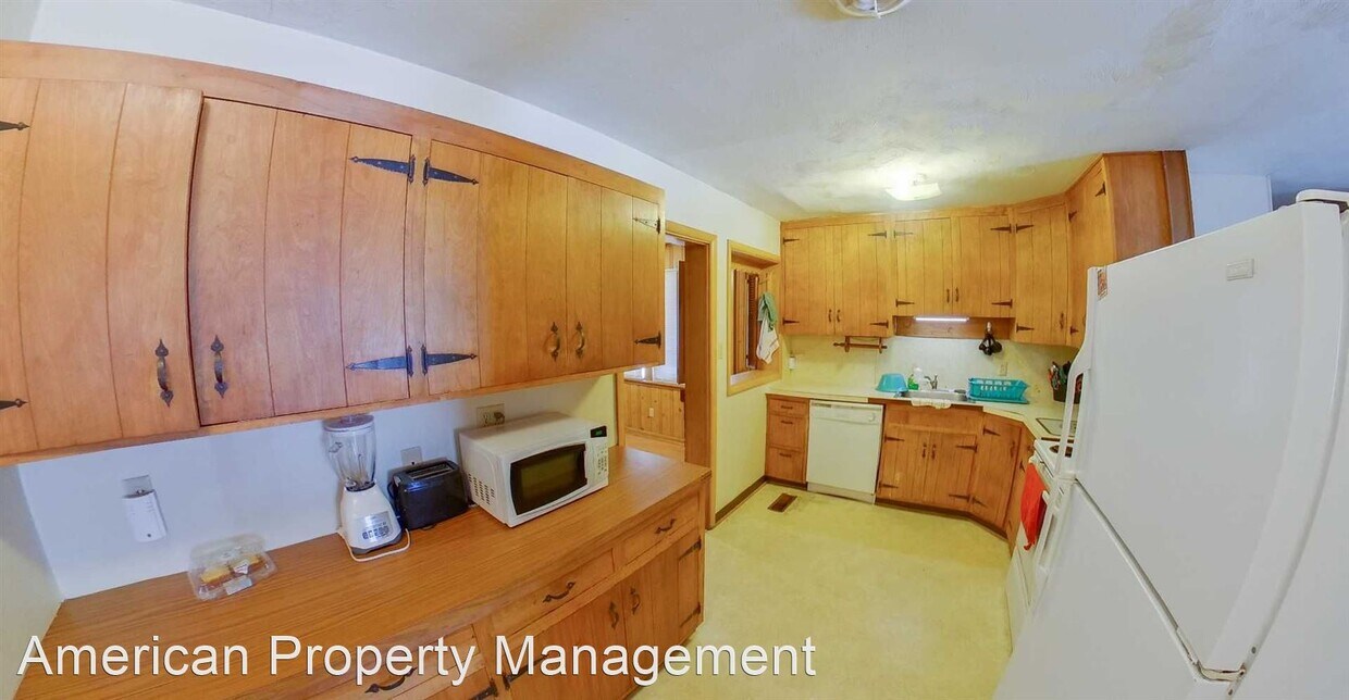 Primary Photo - 5 br, 2 bath House - 2074 College Heights Rd