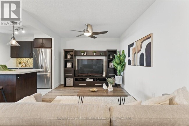 Building Photo - 966-966 Inverhouse Dr
