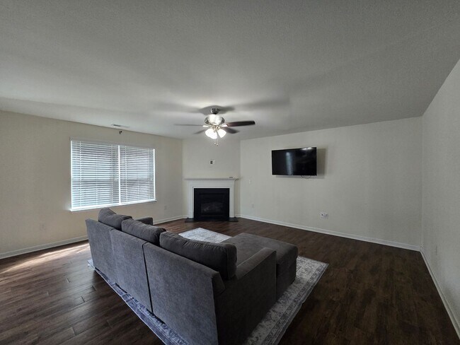 Building Photo - 436 Botanical Ct