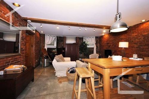 Foto del edificio - 1766 Beacon St