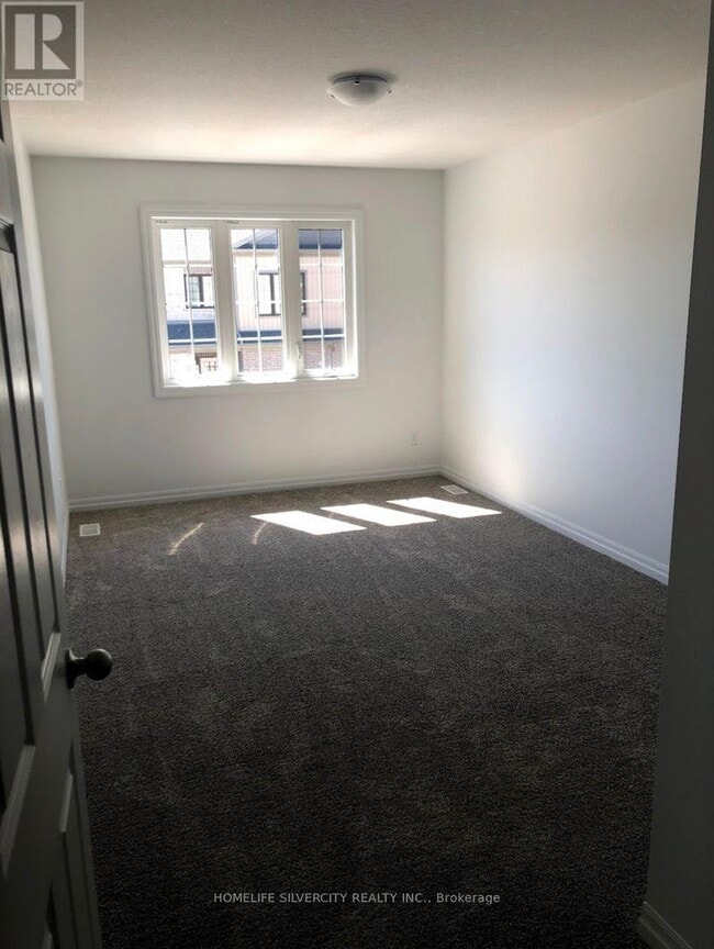 Building Photo - 135 Hardcastle Dr