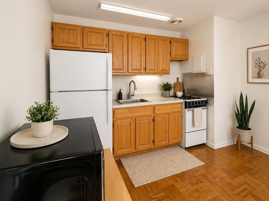 Photo - 4465 MacArthur Blvd NW (Washington, DC)