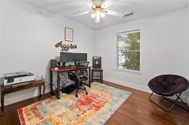 Foto del edificio - 6614 Grant Dr