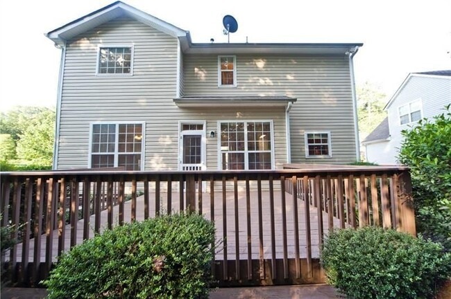 Building Photo - 1170 Rhyne Chase