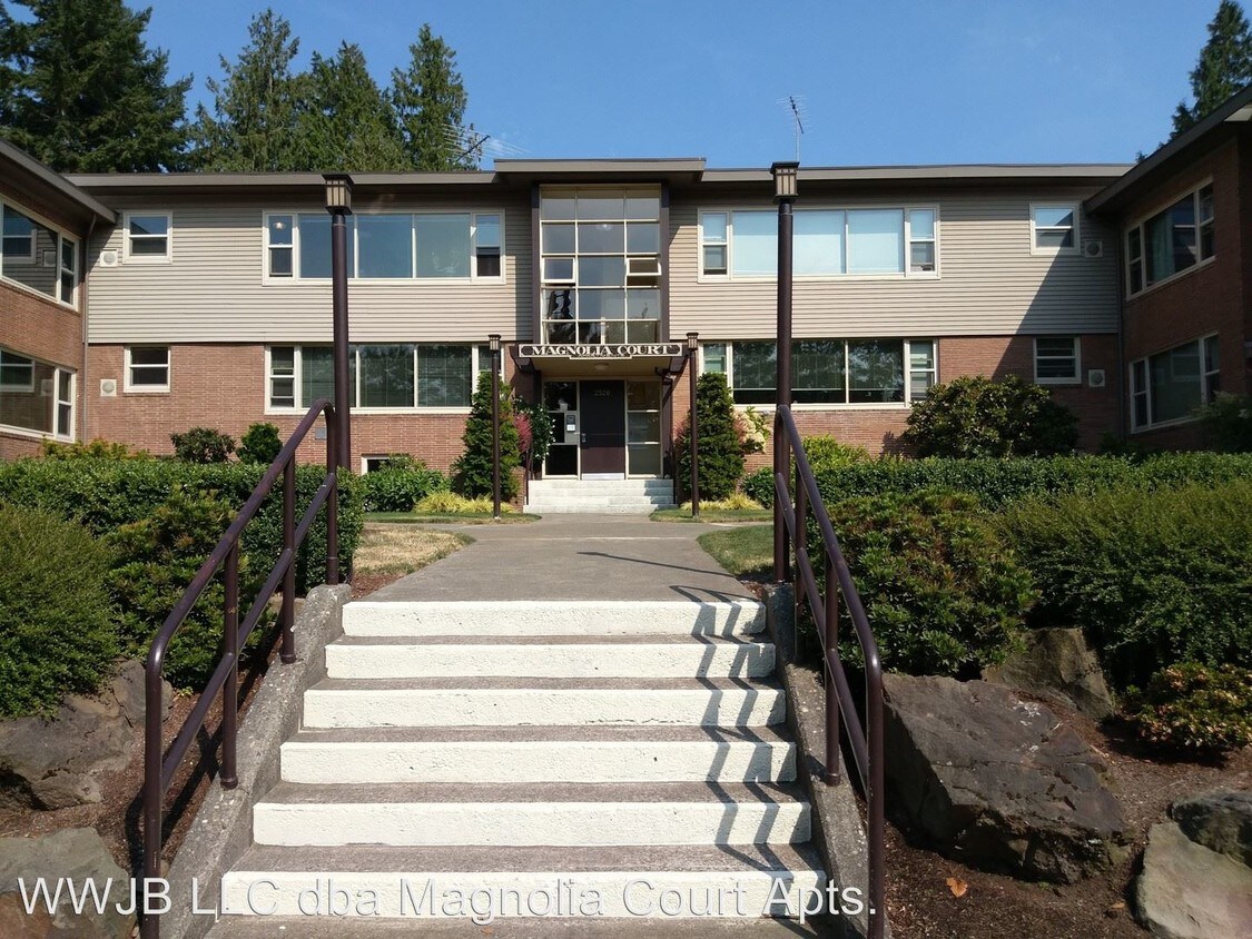 Foto principal - 2520 32nd Ave W