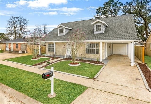 Primary Photo - 118 Aster Ln