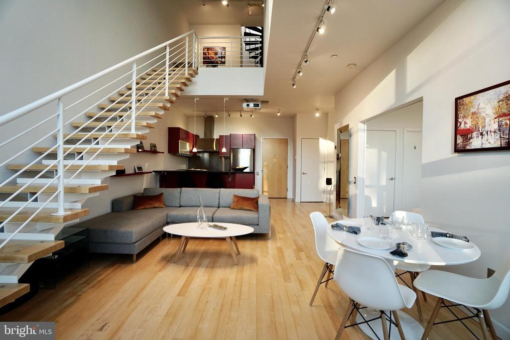 Foto principal - 2410 17th St NW